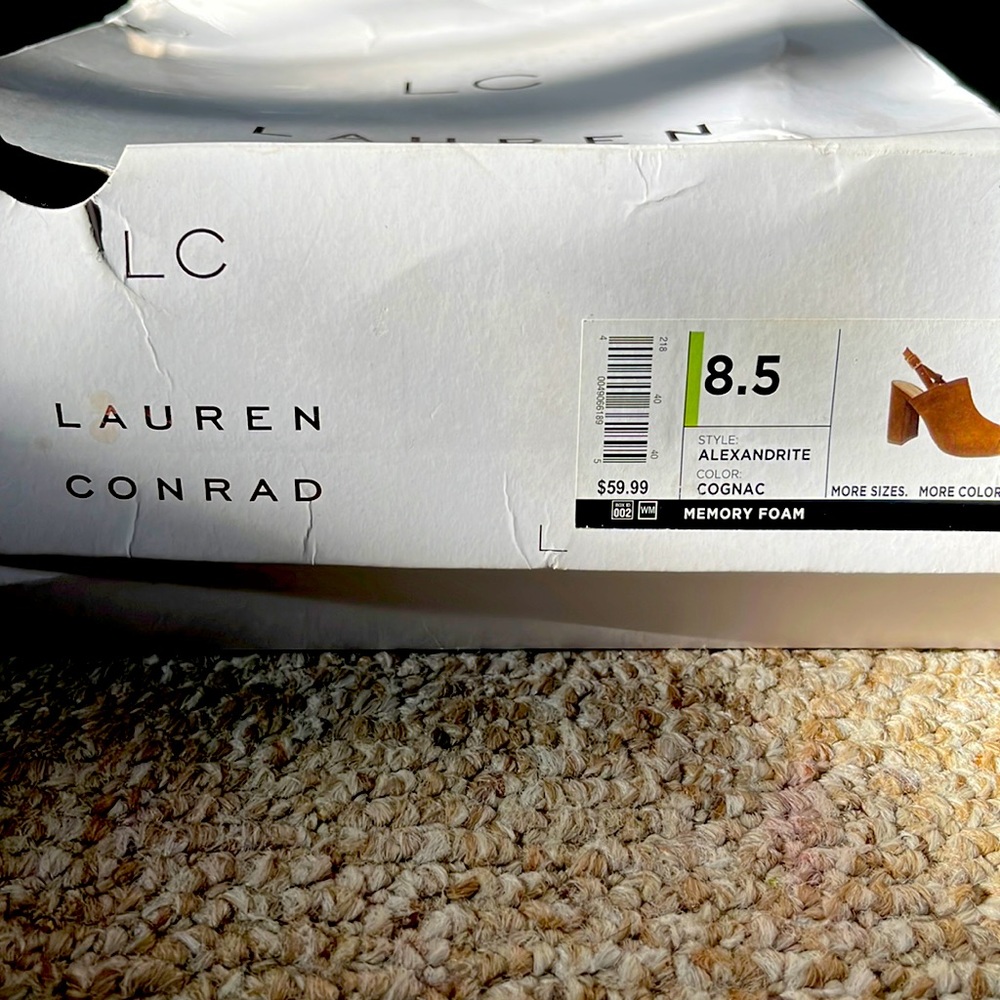 Brandnew LC memory foam wedge heels